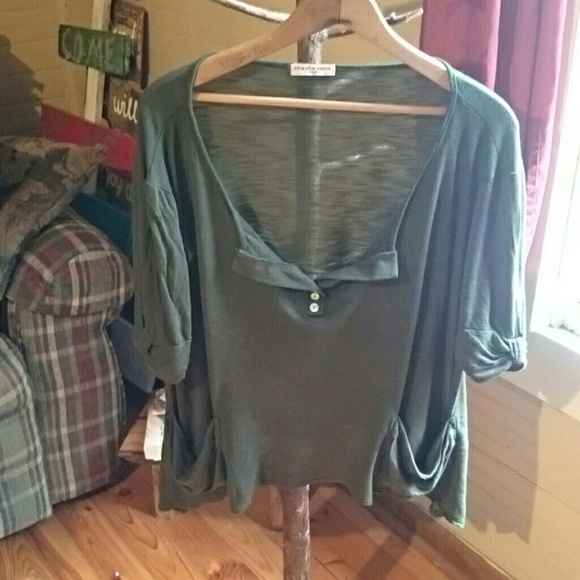 cha cha vente Tops - Oversized Heatherd hunter green tunic